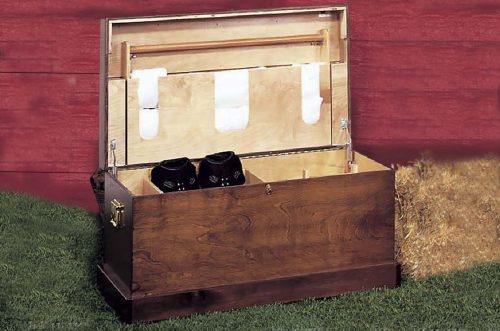 heritage tack trunk with bandage lid