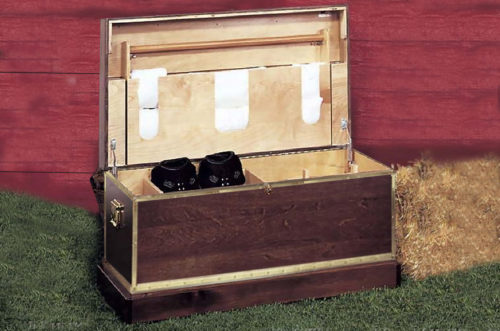 prestige tack trunk with bandage lid